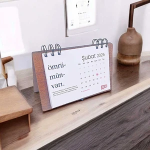LUGAT360 2025 Ahşap Telli Masa Takvimi