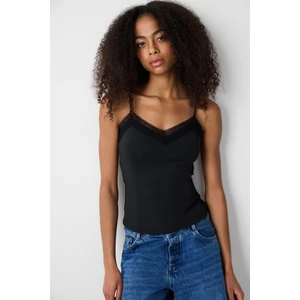 Siyah V Yaka Dantelli Slim Fit Atlet