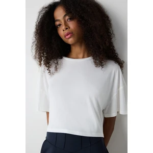 Modal Crop Kırık Beyaz Tişört