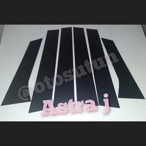 Opel Astra J Parlak Siyah(Pianoblack)Kapı Sütunu