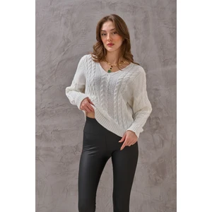 Kadın V Yaka Pamuklu Yumuşak Doku Önü Örgülü Triko Kazak
