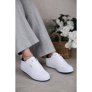 Kadın Bağcıklı Spor Ayakkabı BEYAZ SİYAH