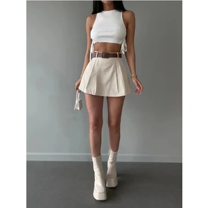 Kadın Krem Piliseli Kemerli Mini Şortlu Etek