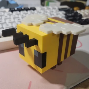 Minecraft Arı Figür