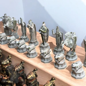 Valyria Store Harry Potter Büyülü Satranç Takımı – Sihirli Dünyanın Keyfini Satrançta Yaşayın