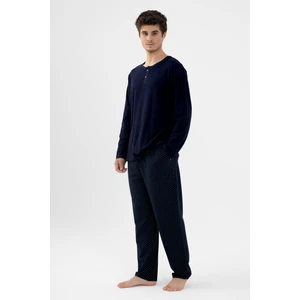 Erkek Pamuklu, Likralı, Yaka Düğmeli Uzun Kollu ve Cep Detaylı Puan Desenli Pijama Takımı