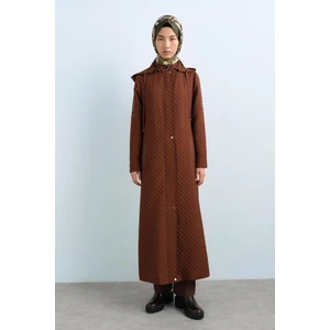 Ince Kapitone Aksesuar Detaylı Pardesü  Kahve