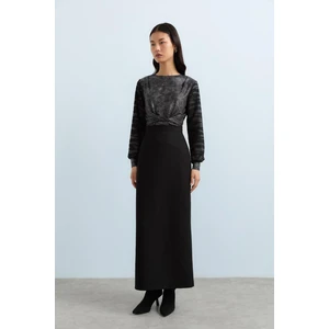 Arkası Pilikaşeli Kalem Etek  Siyah