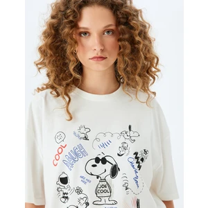 Snoopy Lisanslı Kısa Kollu Bisiklet Yaka Baskılı Tişört