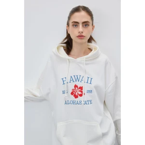 Kadın Ekru Baskılı Kapüşonlu Oversize Sweatshirt