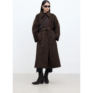 Diana Maxi Premium Kadın Kaban – Orta Kalınlık, Kumaş Astarlı, Düz Desen, Acı Kahve Renk, Klasik Yaka