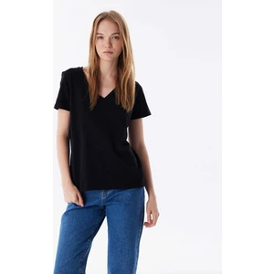 V Yaka Basıc T-Shirt