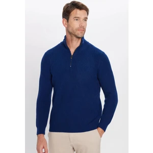 Slim Fit Dar Kesim Bisiklet Yaka Erkek Kazak