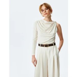 Drape Detaylı Metal Aksesuarlı Slim Fit Tek Omuz Bluz