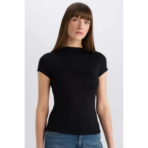 Slim Fit Dar Kesim Yarım Balıkçı Yaka Soft Touch Kısa Kollu Siyah Tişört E5906AX25SP