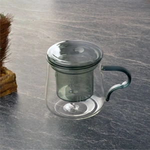 Borosilikat Cam Süzgeçli ve Cam Kapaklı Kupa 350 ml Füme