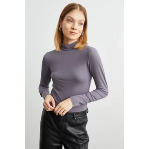 Uzun Kollu Boğazlı Likralı Penye Badi