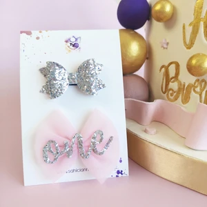 One 1 Yaş Pembe Fiyonk Saçsız Bebek Toka Seti