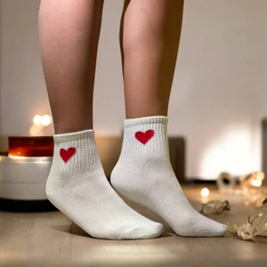 Kalp Nakışlı Bambu Kadın Hediyelik Çorap