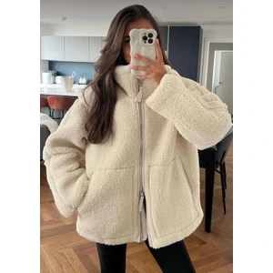 Bej Dik Yakalı Cepli Kadın Peluş Mont