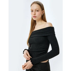 Madonna Yaka Omuzu Açık Slim Fit Uzun Kollu Tişört