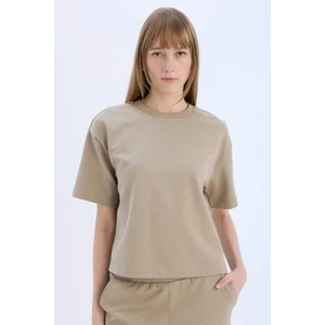 Relax Fit Bisiklet Yaka Basic Düz Kısa Kollu Tişört C7630AX25SP