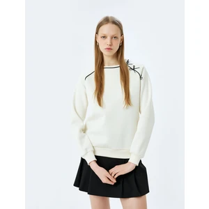 Fiyonklu Bisiklet Yaka Uzun Kollu Sweatshirt