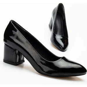 Kadın Kısa Topuklu Ayakkabı Siyah Rugan Malzeme Kalın Topuklu