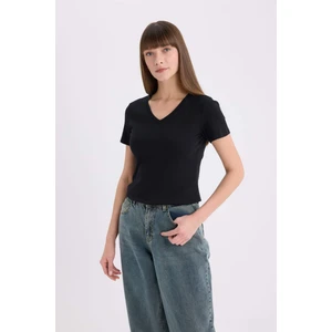 Slim Fit Dar Kesim V Yaka Basic Düz Ribana Kısa Kollu Tişört I1080AZ25SP