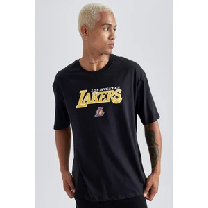 DeFactoFit NBA Los Angeles Lakers Oversize Geniş Kalıp Bisiklet Yaka Kısa Kollu Tişört T7062AZ23AU