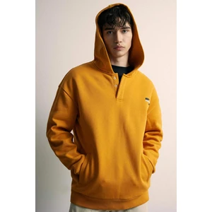 Comfort Regular Fit Rahat Kalıp Kapüşonlu Çıtçıt Kapamalı Baskılı Sweatshirt B4766AX24SP
