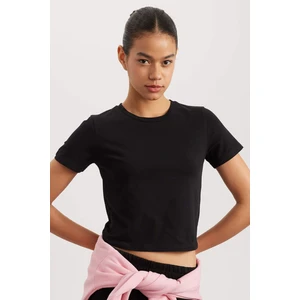 DeFactoFit Crop Bisiklet Yaka Sporcu Basic Kısa Kollu Tişört A2430AX24SP
