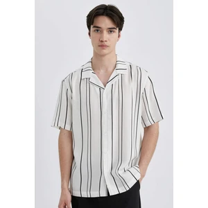 Regular Fit Yazlık Apaş Yaka Çizgili Viskon Kısa Kollu Gömlek B7386AX24SP