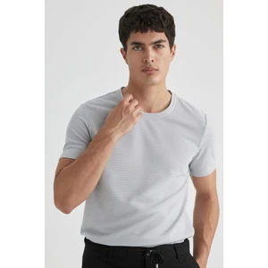 Slim Fit Dar Kesim Bisiklet Yaka Kısa Kollu Basic Düz Tişört M6608AZ24SP