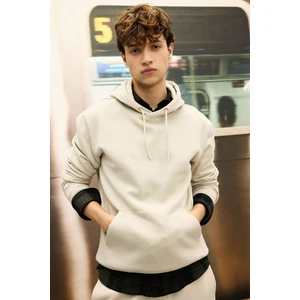 Regular Fit Kapüşonlu Kanguru Cepli İçi Yumuşak Tüylü Basic Düz Sweatshirt X8283AZ24AU
