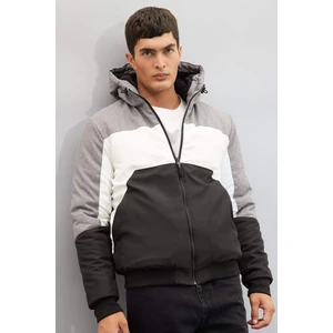 Slim Fit Dar Kesim Renk Bloklu Astarlı Kapüşonlu Fermuarlı Cepli Şişme Mont N4530AZ24AU