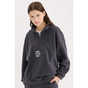 Oversize Geniş Kalıp Fermuarlı Dik Yaka Nakışlı Polar Sweatshirt Y2649AZ24WN