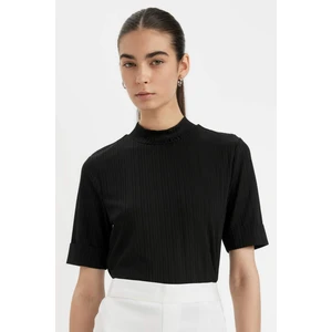 Regular Fit Yarım Balıkçı Yaka Basic Düz Fitilli Kaşkorse Kısa Kollu Siyah Tişört	 B1177AX24AU