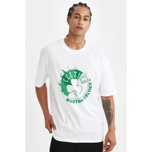DeFactoFit NBA Boston Celtics Oversize Geniş Kalıp Bisiklet Yaka Baskılı Pamuklu Kısa Kollu Tişört T3098AZ24AU