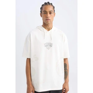 DeFactoFit NBA New York Knicks Oversize Geniş Kalıp Kapüşonlu Baskılı Kısa Kollu Tişört D2570AX24AU