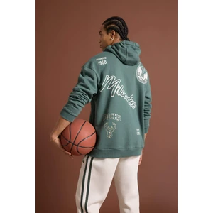 DeFactoFit NBA Milwaukee Bucks Boxy Fit Kapüşonlu Kanguru Cepli Kalın Sweatshirt D3246AX24WN