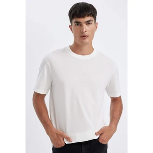 %100 Pamuk New Regular Fit Bisiklet Yaka Basic Düz Kısa Kollu Beyaz Tişört V7699AZ24AU