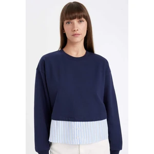 Relax Fit Bisiklet Yaka Etek Ucu Detaylı Basic Düz Sweatshirt D5747AX24AU