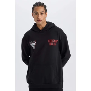 DefactoFit NBA Chicago Bulls Boxy Fit Kapüşonlu Kalın Sporcu Sweatshirt D6574AX25SP