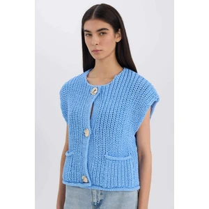 Relax Fit Düğmeli Cepli Triko Yelek