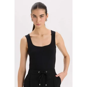 Slim Fit Dar Kesim Kare Yaka Basic Düz Siyah Atlet E4622AX24AU