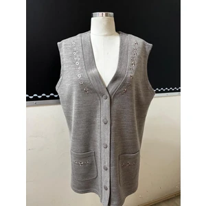 Özenli Triko Çelik Örgü 5 Düğmeli Göğüs Nakışlı Anne Yelek Bej