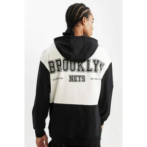 DeFactoFit Siyah NBA Brooklyn Nets Comfort Fit Kapüşonlu Sırt Baskılı Sweatshirt C9252AX24AU