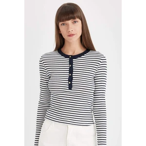 Slim Fit Dar Kesim Bisiklet Yaka Çizgili Fitilli Kaşkorse Düğmeli Uzun Kollu Tişört D4271AX24AU