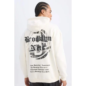 DeFactoFit NBA Brooklyn Nets Comfort Fit Rahat Kalıp Kapüşonlu Kalın Sırt Baskılı Sweatshirt D3223AX24WN